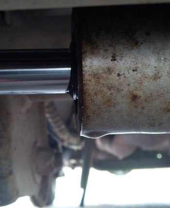 Can A Bad Steering Stabilizer Cause Death Wobble?